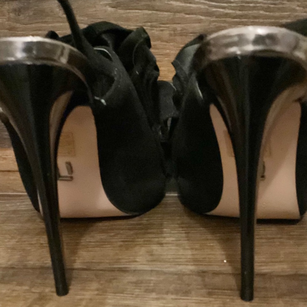 Lost Ink Unique Ruffle Slingback Pumps 7.5 - Picture 6 of 11